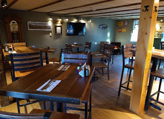 new-hampshire/grafton-county/bar/the-traveler-s-rest-brewpub
