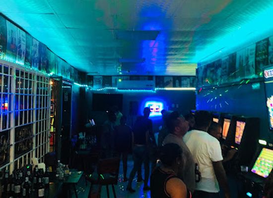 trinidad-and-tobago/tunapuna/bar/d-corner-spot-bar