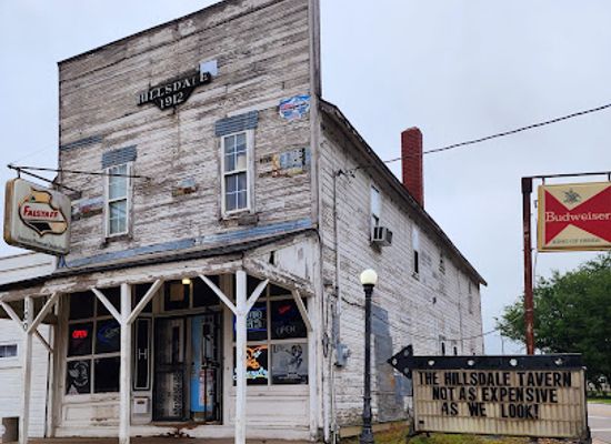 kansas/central-plains/bar/hillsdale-tavern