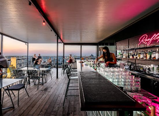 israel/raanana/bar/rooftop-sky-bar