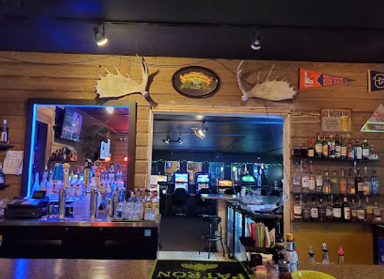 idaho/bitterroot-mountains/bar/golden-moose-bar