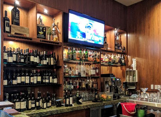 washington/bellevue/meydenbauer-bay/bar/cypress-lounge-wine-bar