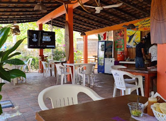 mexico/puerto-escondido/bar/la-morena