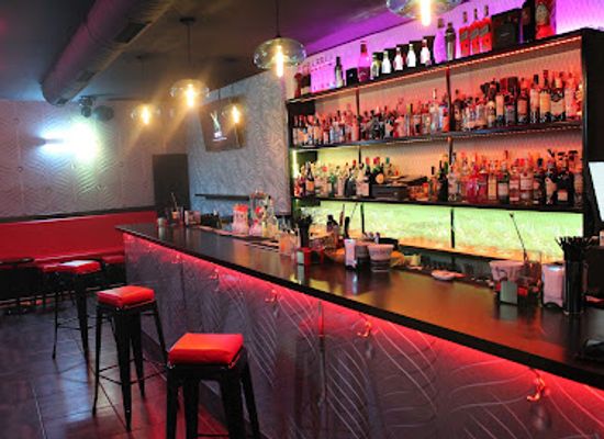 spain/burgos/bar/suit-drink