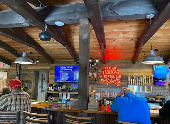 vermont/killington-ski-area/bar/the-rivershed-killington
