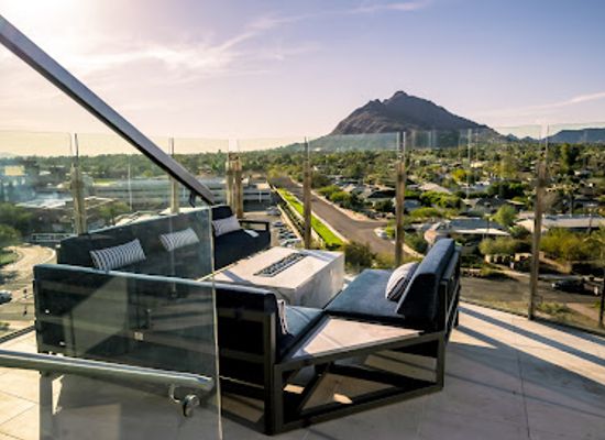 arizona/scottsdale/scottsdale-fashion-square/bar/seven-caesars-republic-scottsdale
