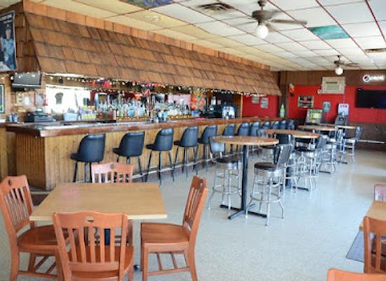 iowa/burlington/bar/the-outpost-bar-grill
