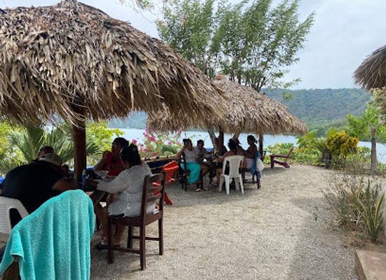 nicaragua/apoyo-lagoon/bar/punta-el-cacique