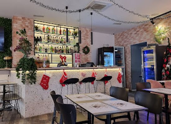croatia/dalmatia/bar/baza-food-bar-good-vibes