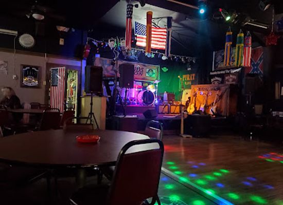 kansas/western-kansas/bar/the-saloon-handcrafted-cocktails