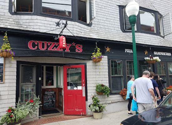 maine/knox-county/bar/cuzzy-s-restaurant