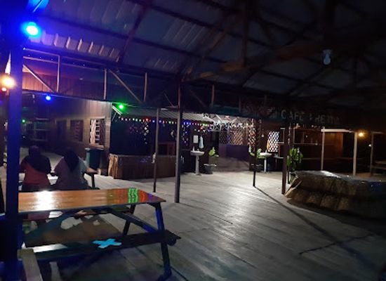 indonesia/pulau-derawan/bar/resto-syagi-cafe-and-penginapan-wa-082153763862-putri-082251574651-yati