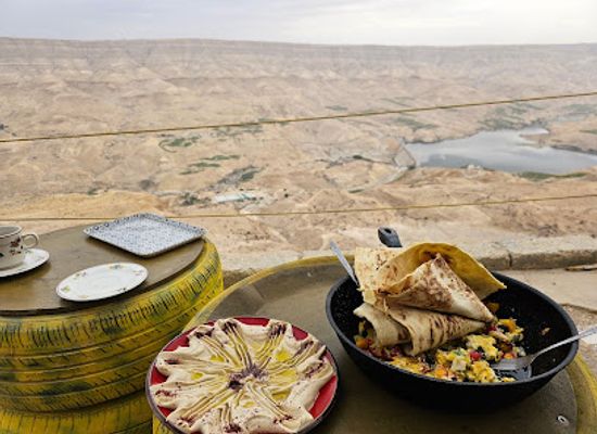 jordan/al-karak-plateau/bar/sami-s-best-view