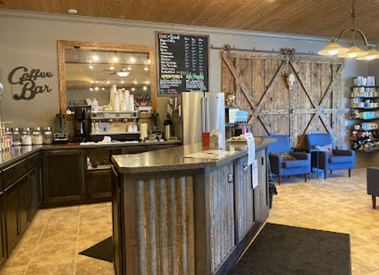 oregon/wallowa-lake/bar/anton-s-home-and-spirits