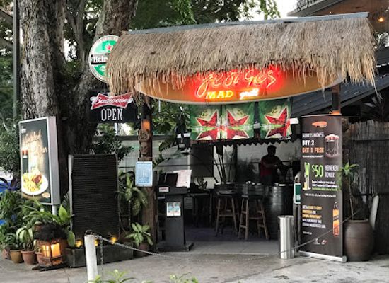 singapore/east-coast-park/bar/georges-madbar-grill