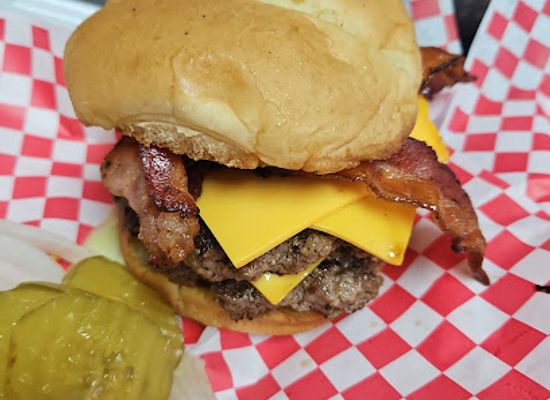 kansas/red-hills/bar/odells-bar-grill
