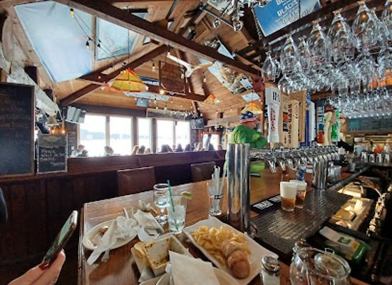 new-york/lake-placid/bar/the-cottage-at-mirror-lake-inn