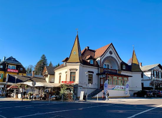 austria/worthersee/bar/monkey-circus