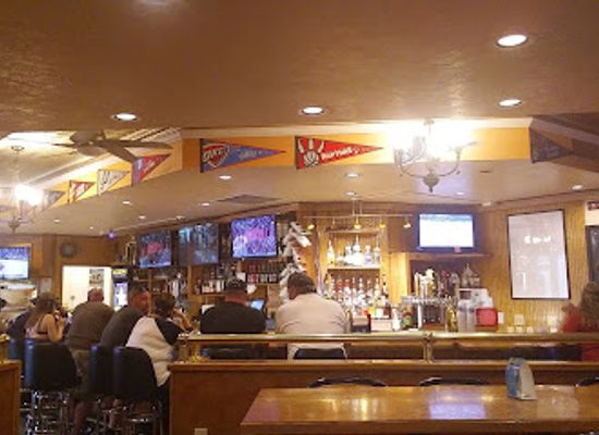 wyoming/big-horn-county/bar/the-red-zone-sports-bar-and-grill