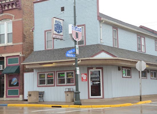 wisconsin/southwest-wisconsin/bar/hindu-s-corner-bar