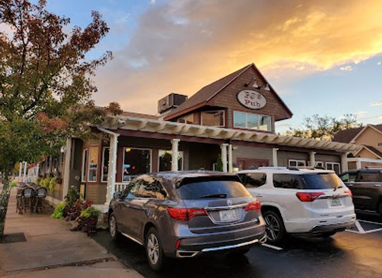 rhode-island/trustom-pond-national-wildlife-refuge/bar/pj-s-pub