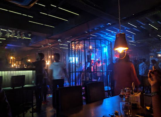 india/siliguri/bar/high-five