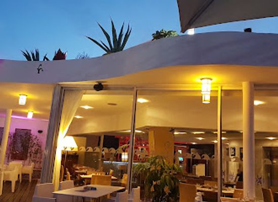 morocco/tensift/bar/sky-bar-hotel-renaissance