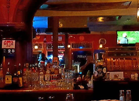 montana/big-sky/bar/milkies-pizza-pub