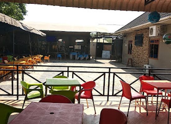 tanzania/western-zone/bar/oxygen-lounge-bar