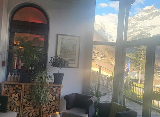 switzerland/engelberg/bar/porticos-gin-bar