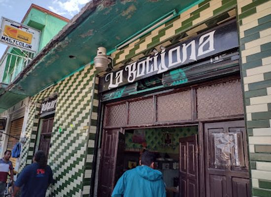 mexico/mexico-city/xochimilco/bar/la-botijona
