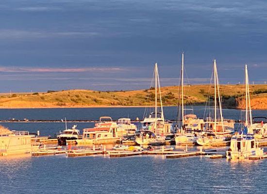 south-dakota/lake-oahe/bar/spring-creek-resort-restaurant-and-lounge
