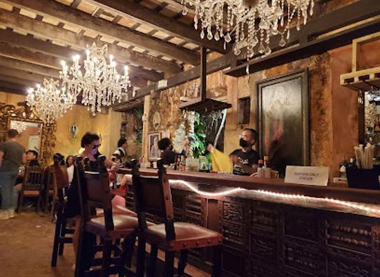 puerto-rico/mona-passage/bar/the-cannon-club-restaurant-piano-bar