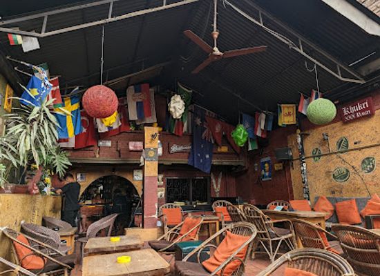 nepal/makalu-base-camp/bar/sam-s-bar