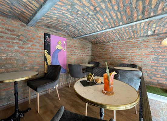 serbia/southern-and-eastern-serbia/bar/demokratija-cocktails-coffee-bar