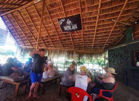 mozambique/gorongosa-national-park/bar/upside-downer-bar-and-restaurant