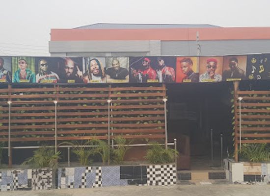 nigeria/niger-delta/bar/honeybro-lounge