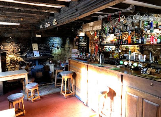 united-kingdom/cotswolds/bar/the-bakers-arms
