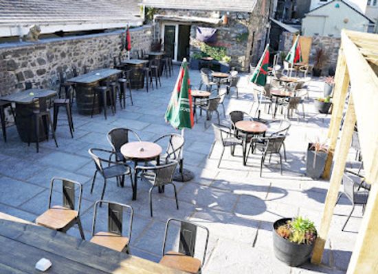 united-kingdom/carmarthenshire/bar/golden-lion-hotel