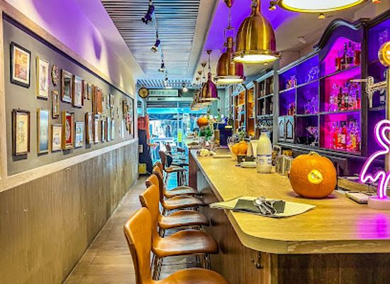 spain/barcelona/sants-montjuic/bar/gavin-bar-de-copas