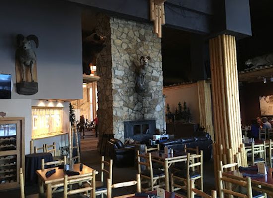 montana/big-sky/bar/chet-s-bar-grill