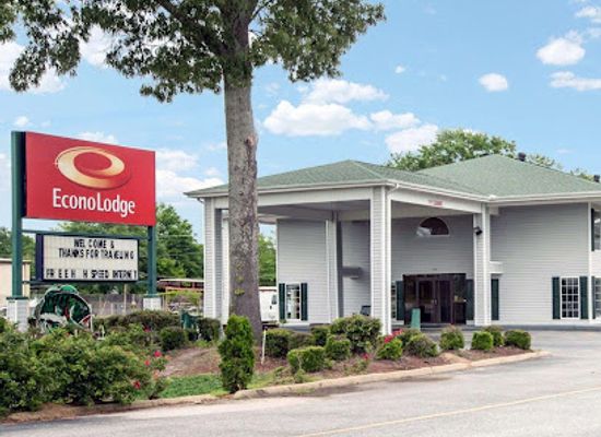 alabama/lake-eufaula/bar/econo-lodge