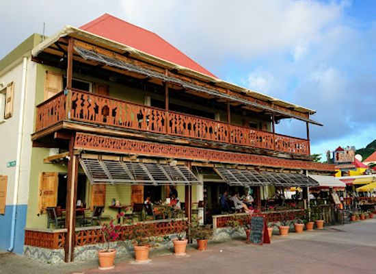 sint-maarten/little-bay/bar/taloula-mango-s-blue-bitch-bar