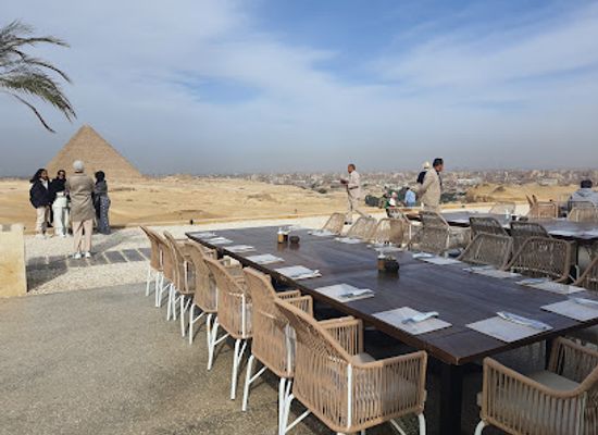 egypt/giza-plateau/bar/9-pyramids-lounge