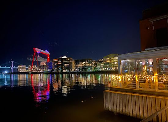 sweden/sarek-national-park/bar/river-restaurant-on-the-pier