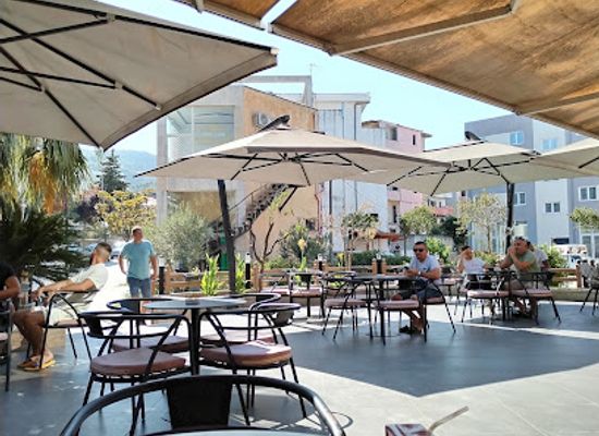 albania/kurbin/bar/bar-reanto