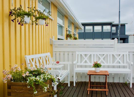 iceland/stykkisholmur/bar/akkeri-guesthouse