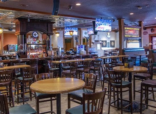 canada/interlake-region/bar/thirsty-lion-tavern