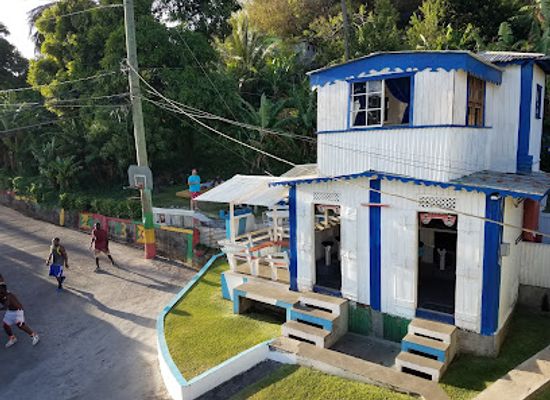grenada/saint-george/bar/crown-heights-bar