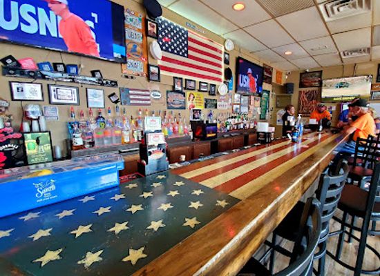 missouri/lake-of-the-ozarks/bar/s-n-a-f-u-bar